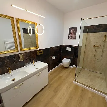 Grand Danube Hotell